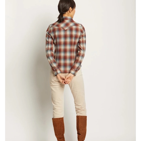 Pendleton Women’s Snap-Front Canyon Wool Shirt - Picture 3 of 7